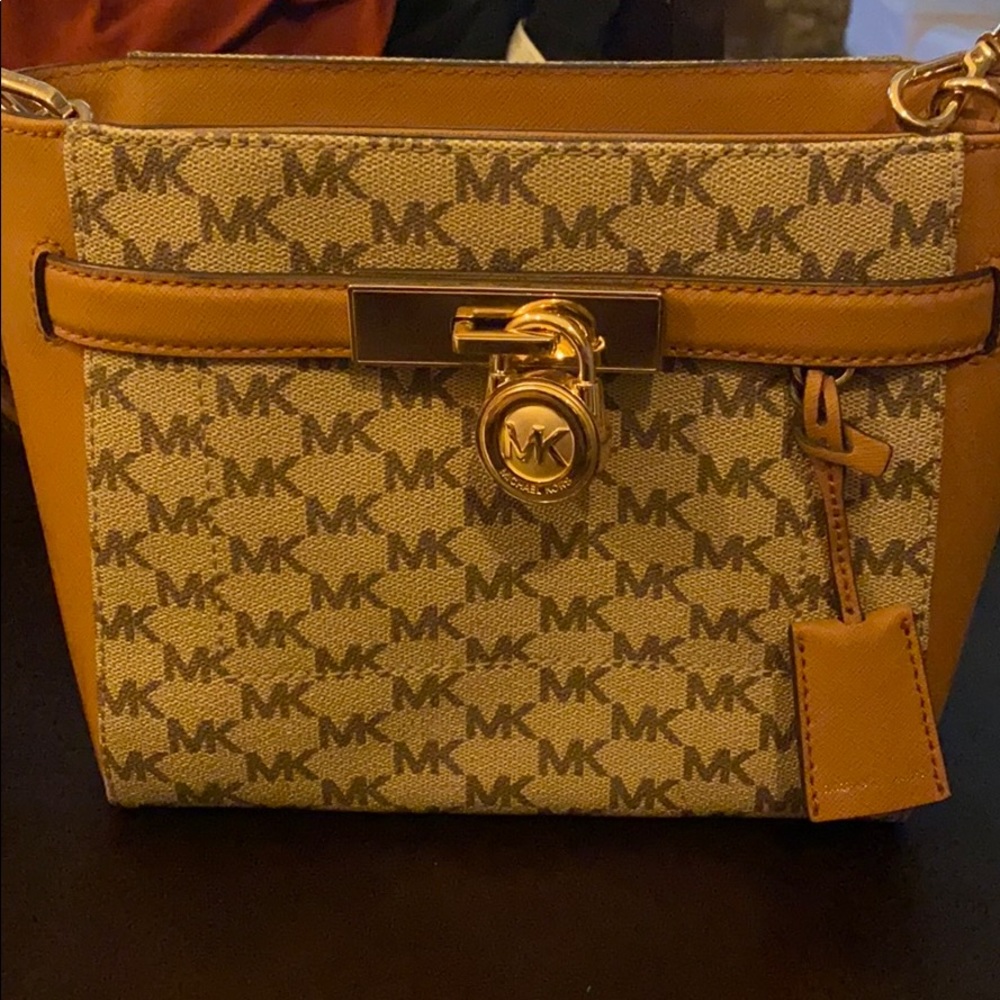 Michael Kors Medium Crossbody